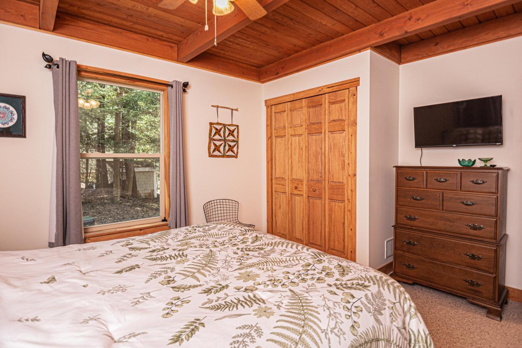 Maplewood Cottage McHenry Bagian luar foto